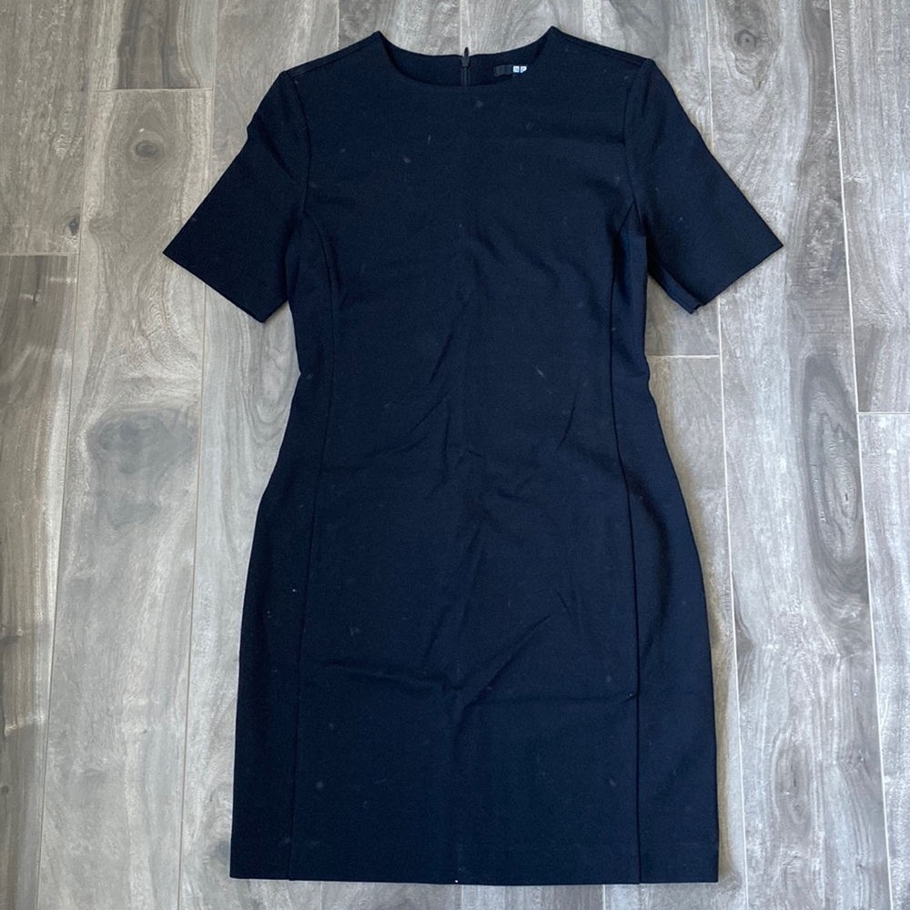Women’s Uniqlo classy black dress
